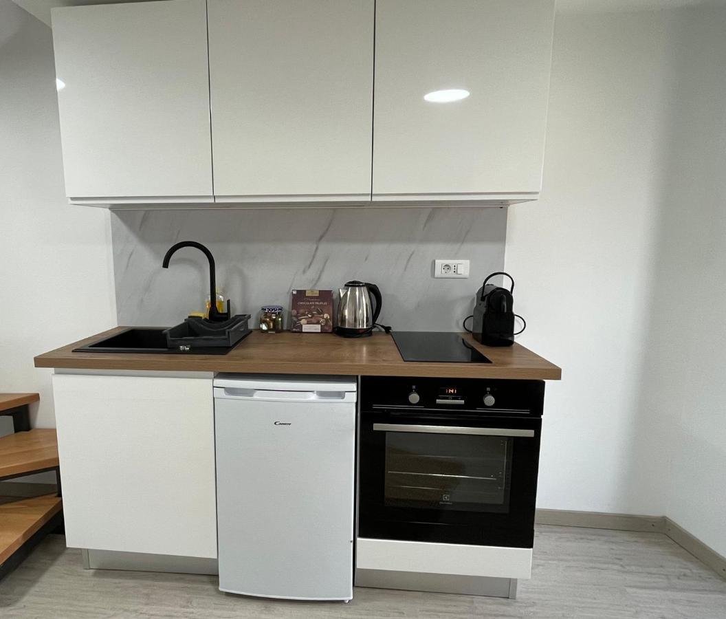 Stone House Apartment เมดูลิน ภายนอก รูปภาพ